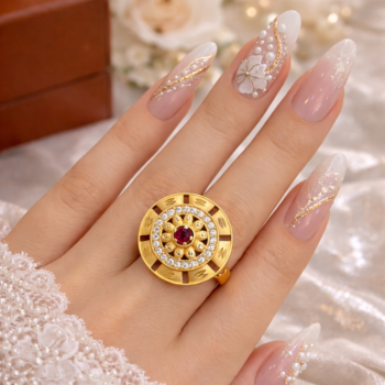 Gold Traditional Round Ring